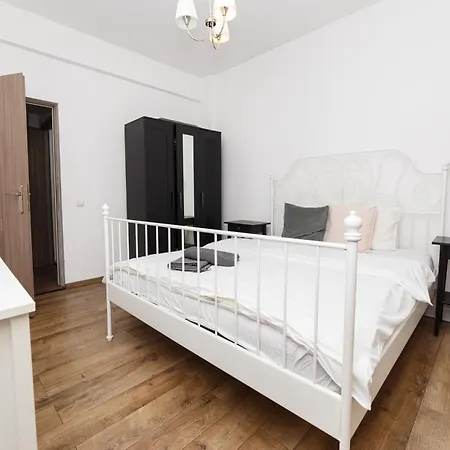 דירה Color Eugen Carada St