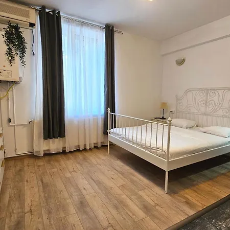 Apartment Color Eugen Carada St