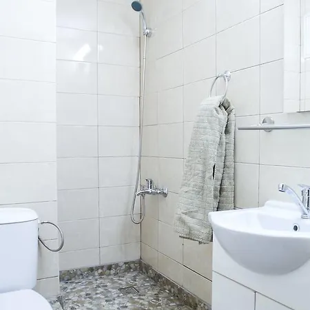 Color Eugen Carada St Apartment *