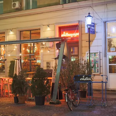 Apartment Color Eugen Carada St *