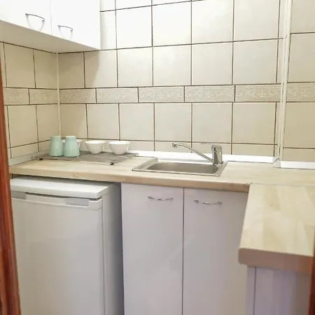 Apartment Color Eugen Carada St Bukarest