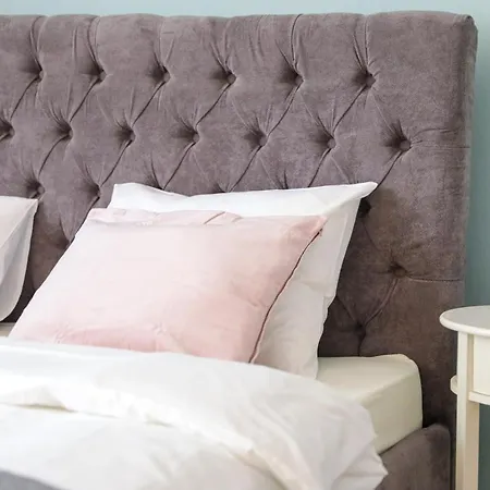 Apartment Color Eugen Carada St *