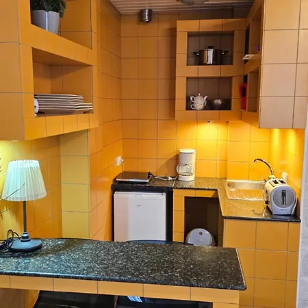 كالار يوجين كارادا ستريت *