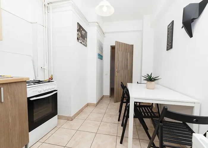 كالار يوجين كارادا ستريت شقة بوخارست